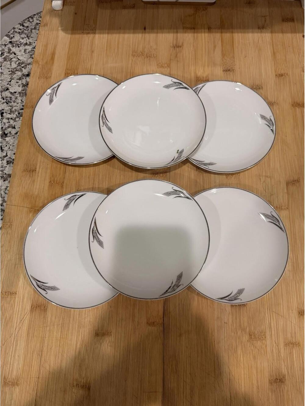 VTG 6 MCM Fukagawa Arita 931 Full Crop Platinum Wheat 6 3/8" Bread Side Plates *